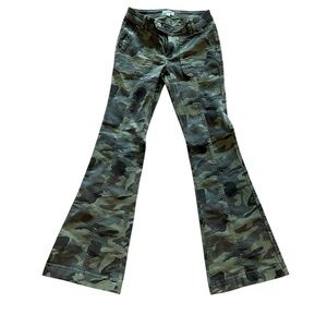 Garage Green Camouflage Cargo Pants - 03